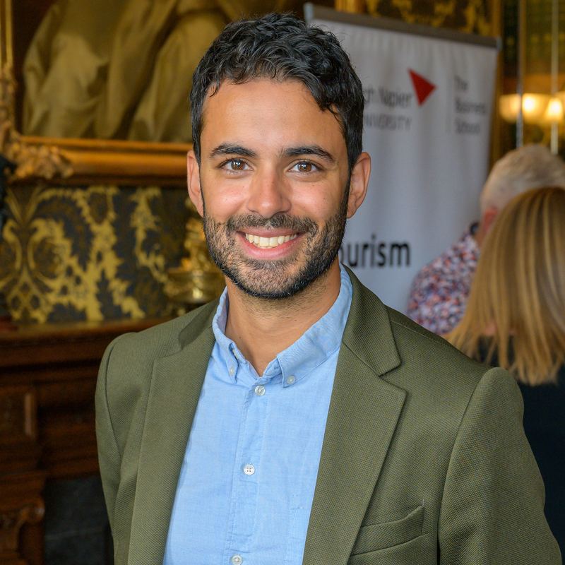 Portræt af Joshua Ryan-Saha